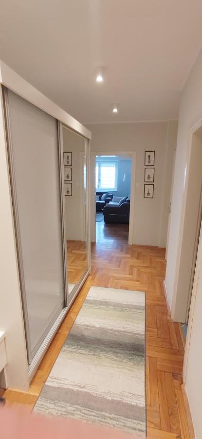 Lux Apartman Ava Kikinda Eksteriør billede